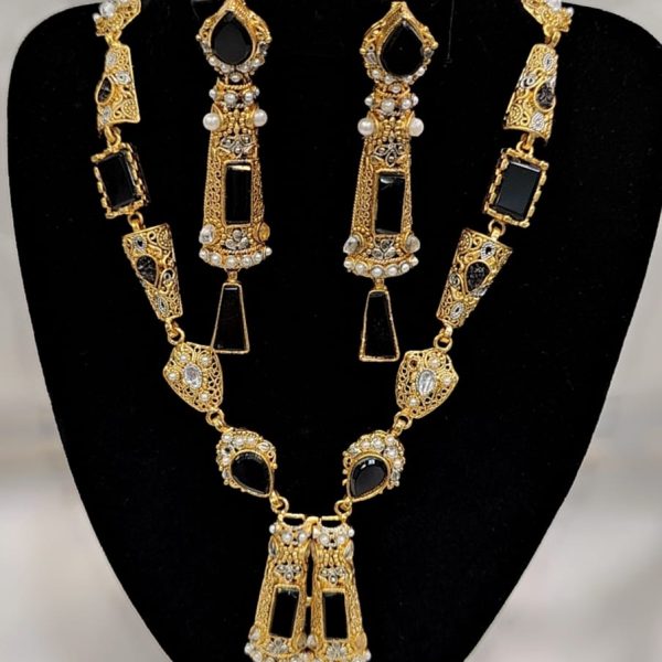Handmade stone long maala with earrings